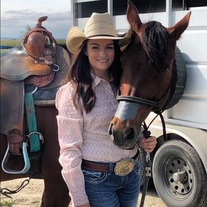 Meet your Posher, Kari